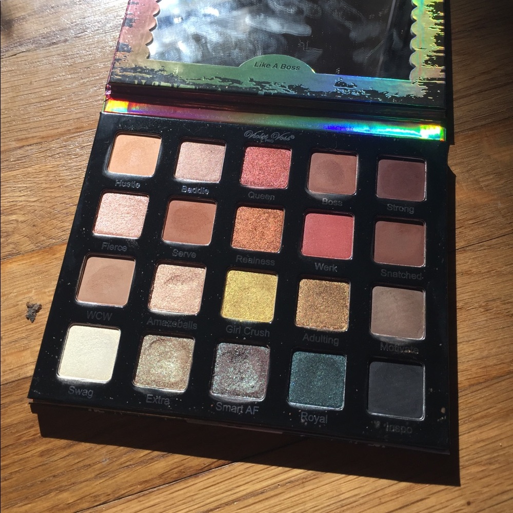 Violet Voss LIKE A BOSS PALETTE 🎨